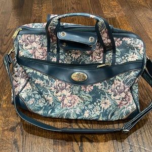 Vintage floral Travel hand bag
